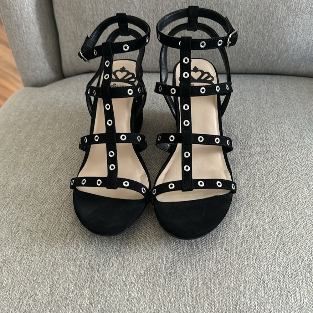 Sandals - Picture 5 of 6